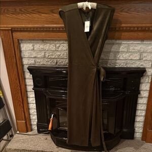 Banana Republic Elegant Olive Wrap Dress - size 12 - New with tags - velvet
